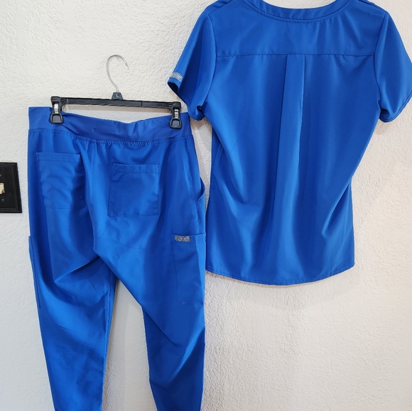 Nursing Scrubs - Picture 2 of 2